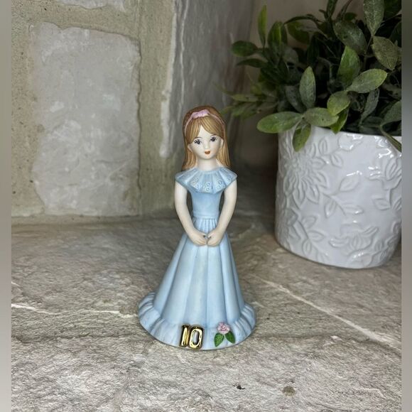 Enesco Growing Up Girls “10th Birthday” Porcelain Figurine - Picture 2 of 5